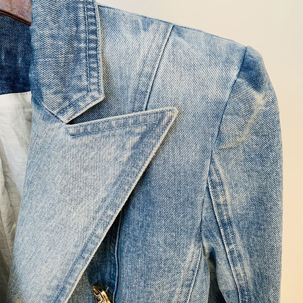 Schmale, zweireihige Jeansanzugjacke mit Löwenknöpfen für Damen