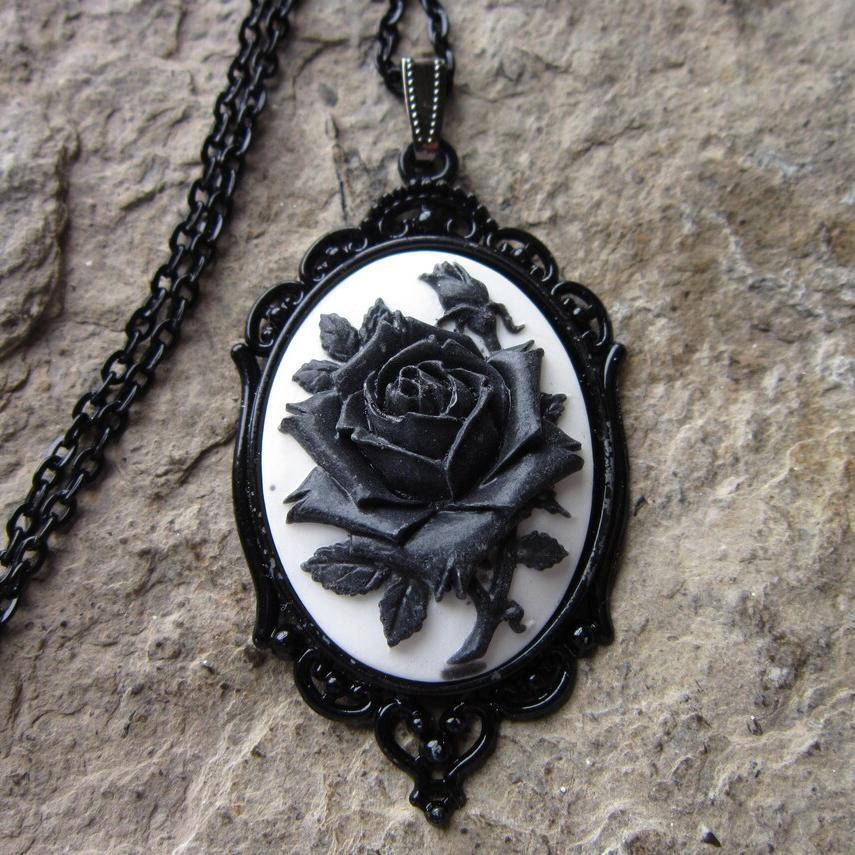 Victoria Schwarze Rose mit weißer oder weißer Rose mit schwarzer Halskette